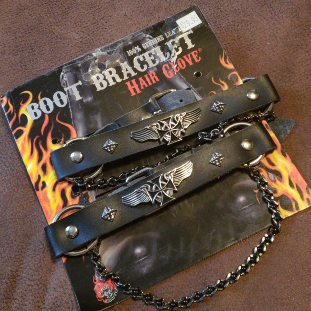 Boot bracelet